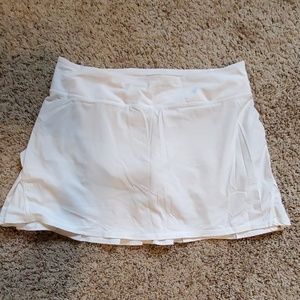 Lululemon pace rival skirt